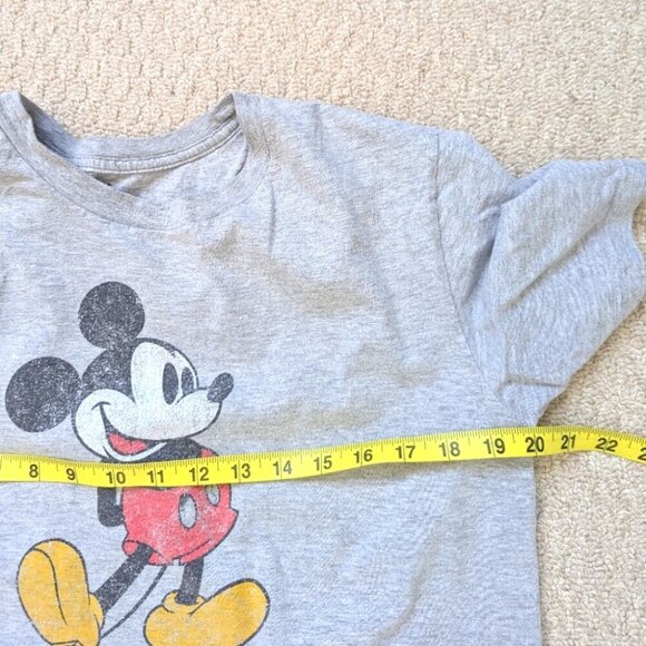 His & Hers Disney Mickey & Minnie T-shirts - size M in great condition - Picture 5 of 5
